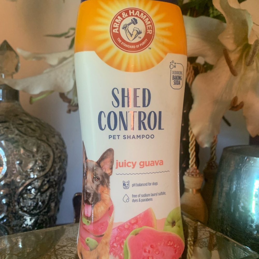 Juicy Guava Shed Control Pet Shampoo - Orange